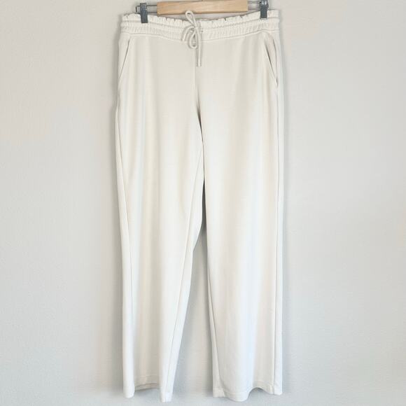 Athleta Seasoft Mid Rise Straight Pant in Bone Medium EUC - Picture 4 of 8
